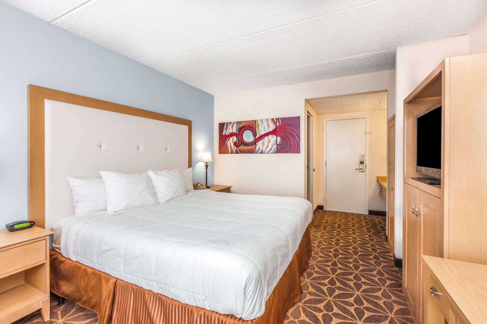 Days Inn Syracuse East Syracuse Εξωτερικό φωτογραφία