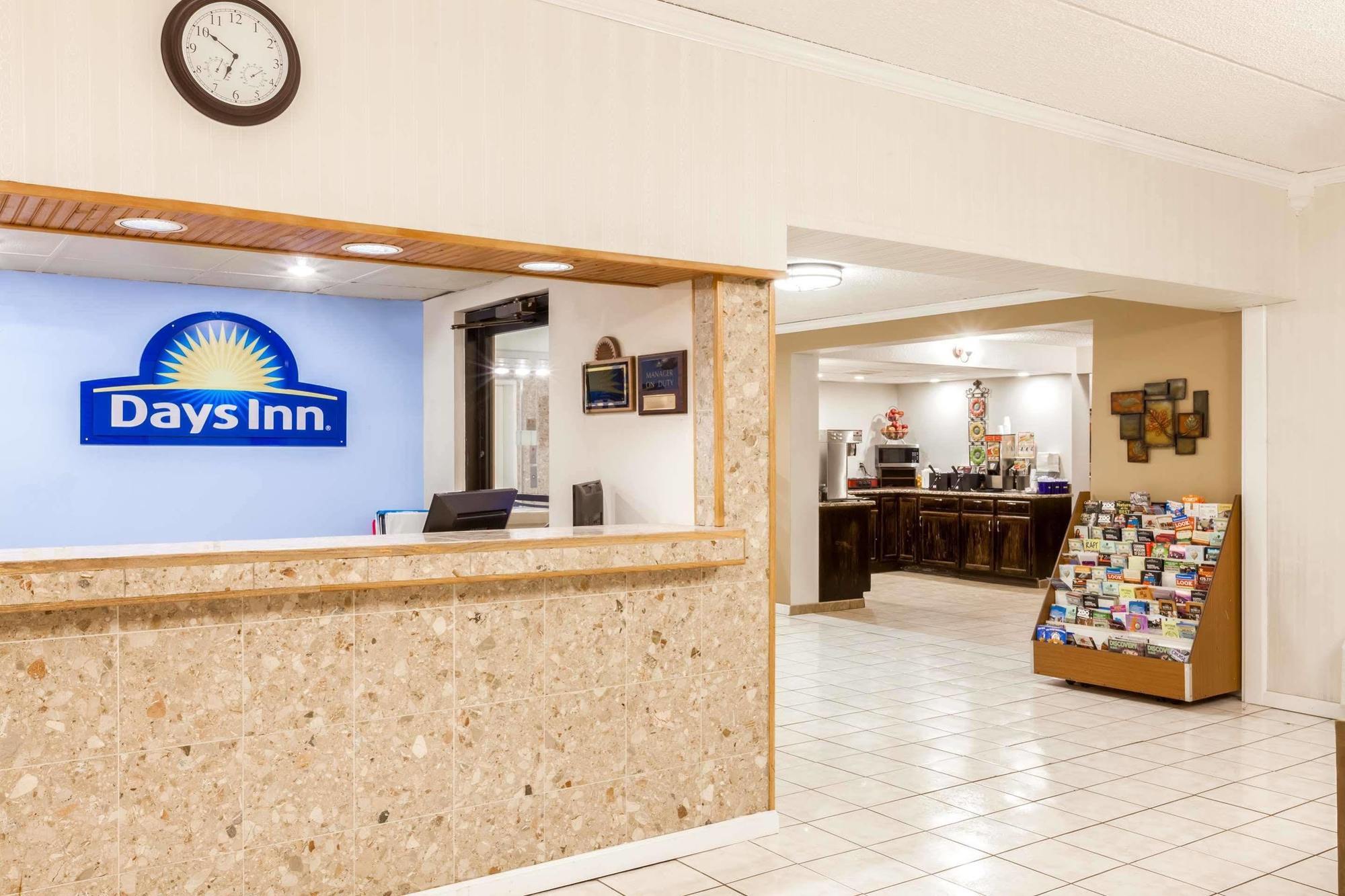 Days Inn Syracuse East Syracuse Εξωτερικό φωτογραφία