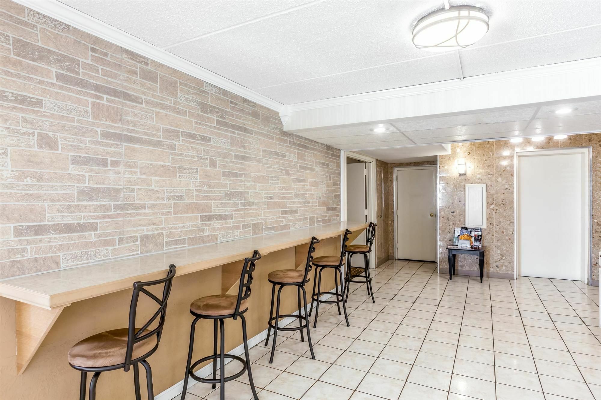 Days Inn Syracuse East Syracuse Εξωτερικό φωτογραφία