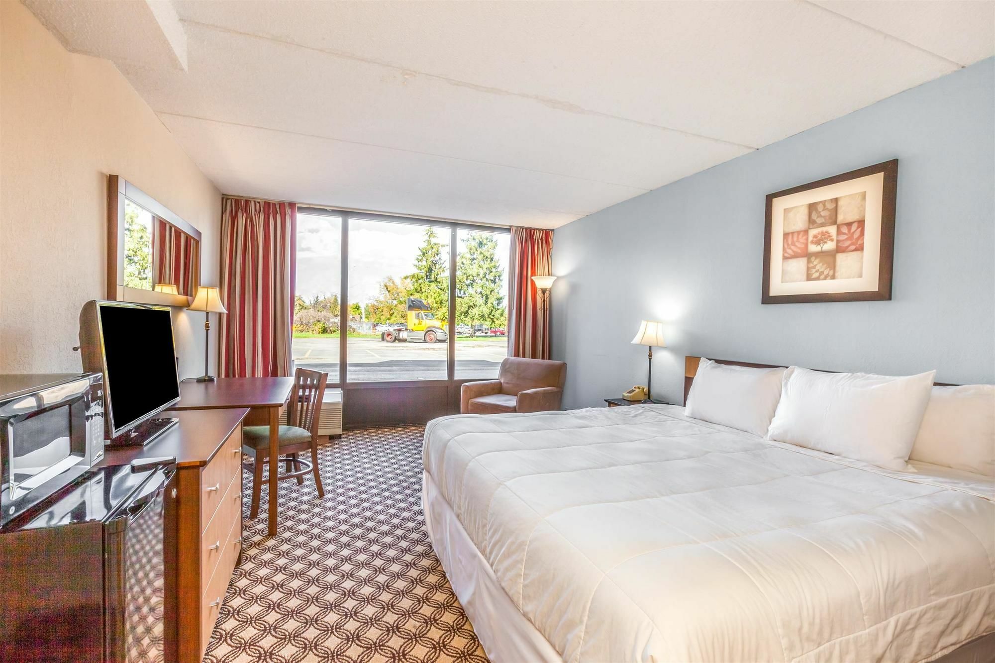 Days Inn Syracuse East Syracuse Εξωτερικό φωτογραφία